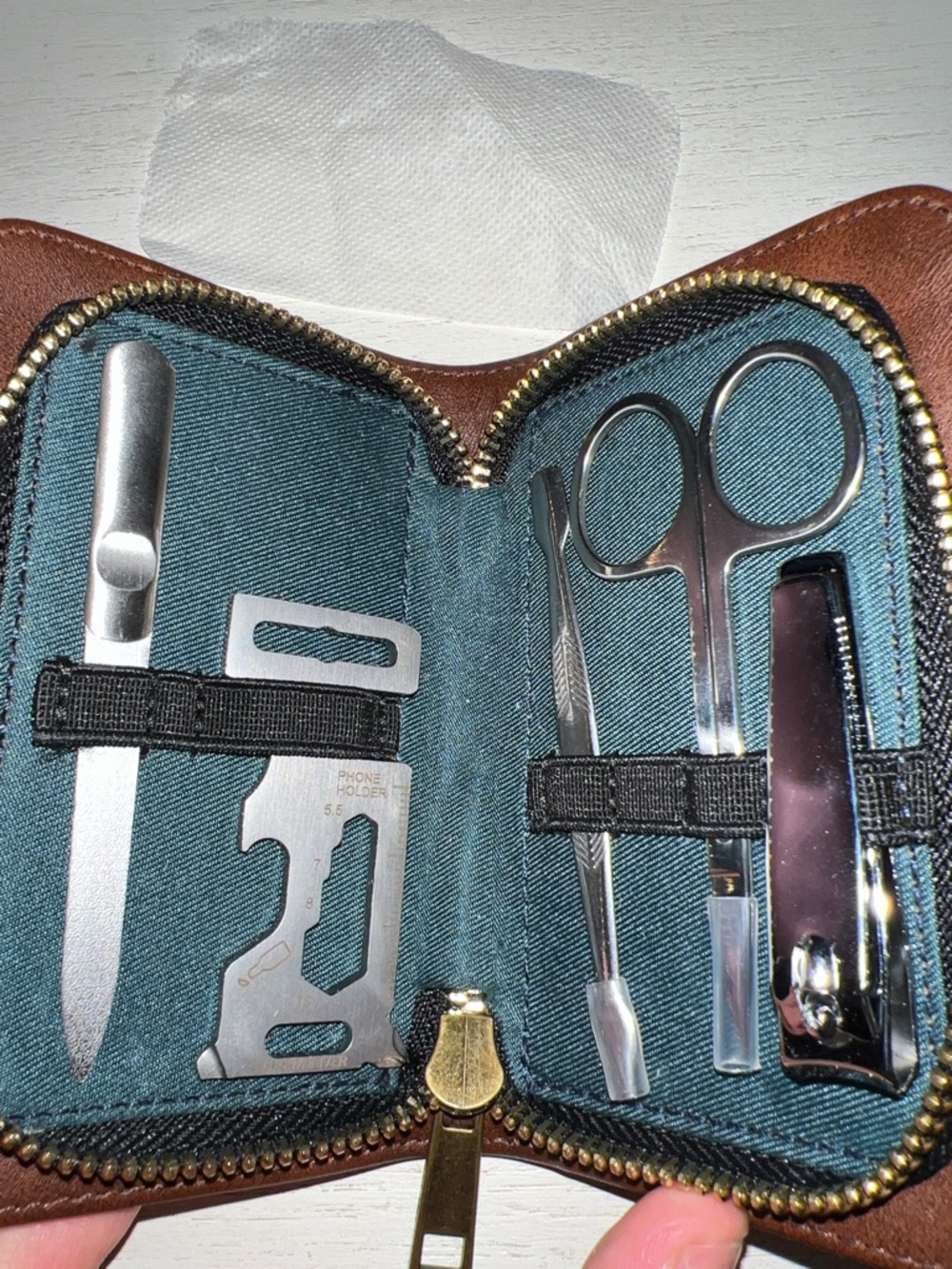 Goodfellow & Co Chestnut Brown Leather Zip Grooming Kit Unused